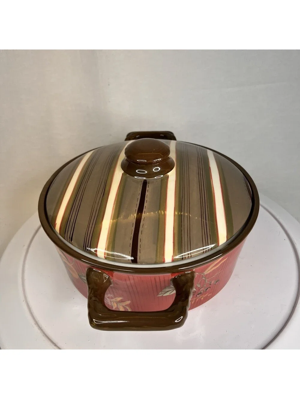 Tracy Porter Octavia Hill Garden 2 Qt Round Covered Casserole Red Green EUC